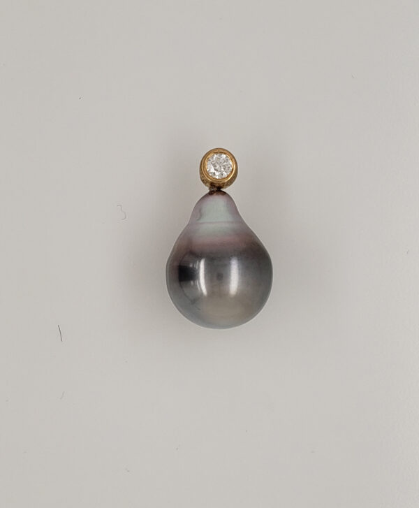 15.25mm Silver Tahitian Pearl, 18kt Yellow Gold & Diamond Pendant