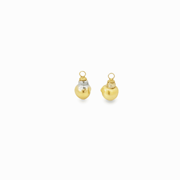 12.5mm x 16.5mm Baroque Golden South Sea Pearl & 18kt Yellow Gold Jackets