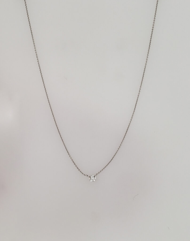 18kt White Gold & Floating Diamond (0.10 tcw)