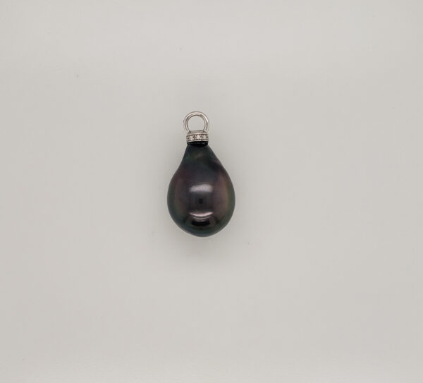 20mm x 15.5mm Dark Silver/Grey Tahitian Pearl Pendant with 18kt White Gold & Diamonds