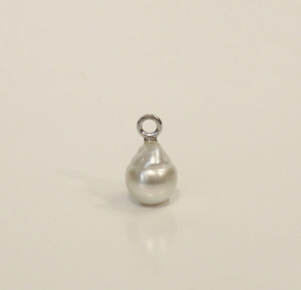 White South Sea Pearl with 18kt White Gold
