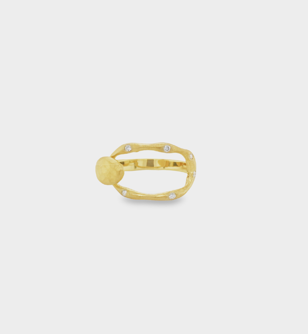 14kt Yellow Gold & Diamond Open Oval Ring