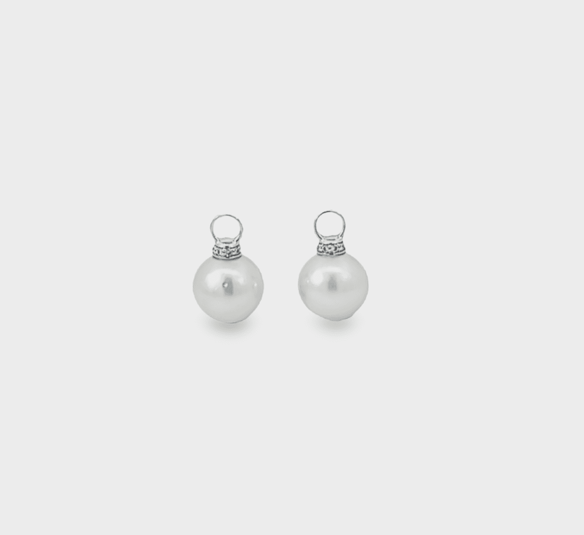 14mm White South Sea Pearls with 18kt White Gold & Diamond Cap