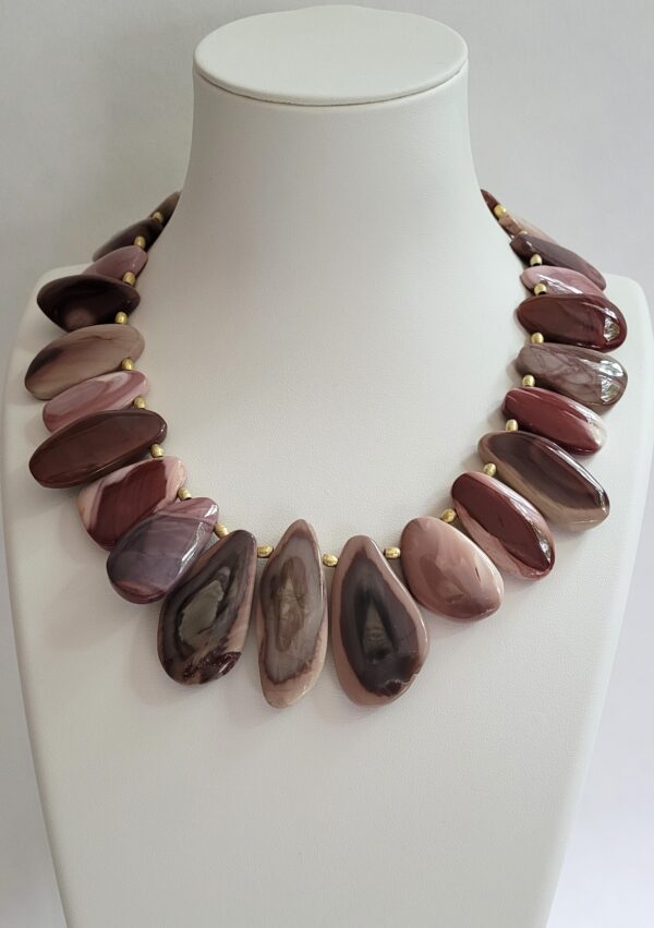 Burgundy & Maroon Agate Drops, 18kt Yellow Gold Spacers, 18kt Yellow Gold Chain & Clasp Necklace