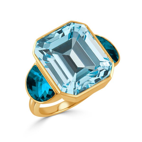 Blue Topaz & 18kt Yellow Gold Cocktail Ring