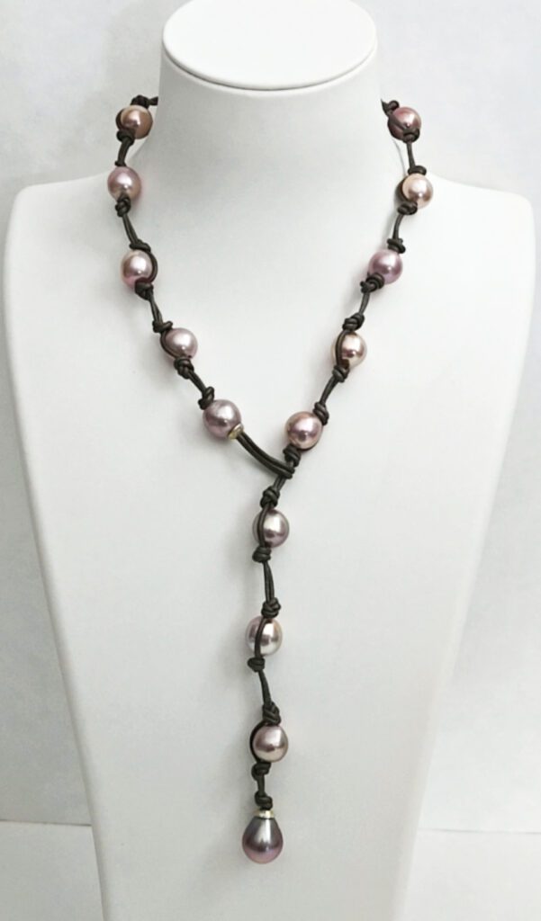 Pink Edison Pearls Leather 18kt Yellow Gold