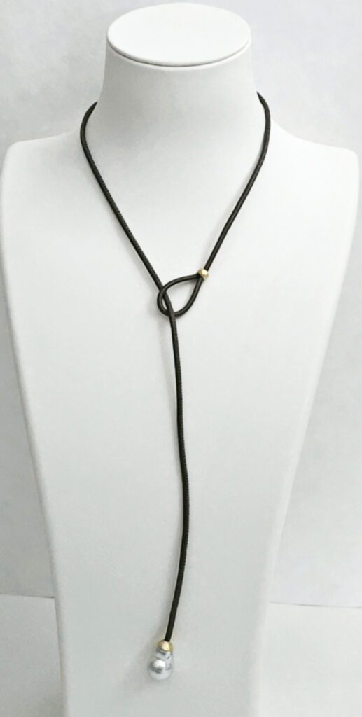 White South Sea Pearl, 18kt Yellow Gold Cap & Keeper Lariat